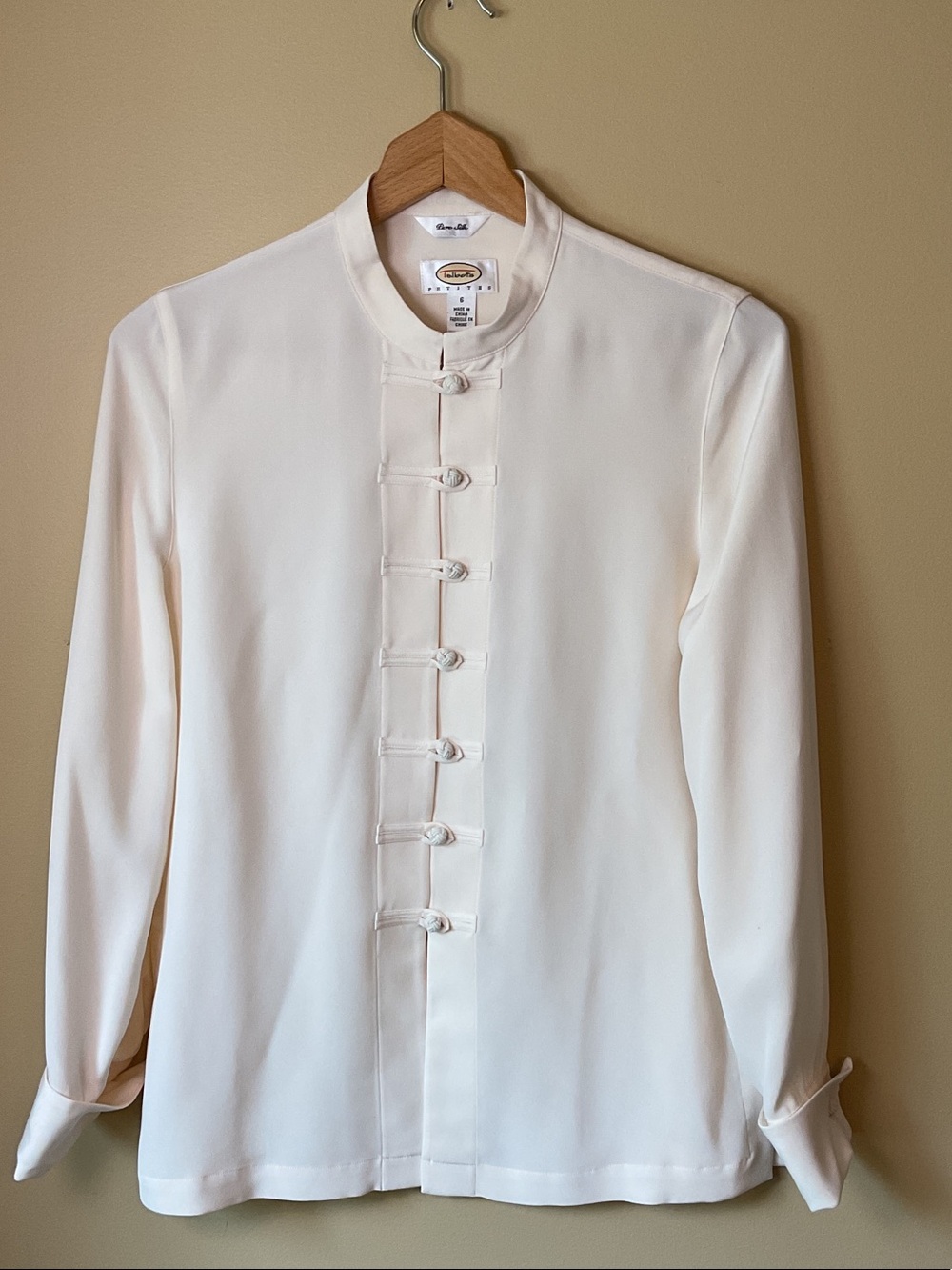 Vintage Talbots petite Ivory Mandarin-Collar Knot Front Blouse Size 6